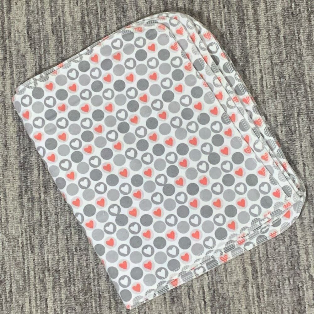 Lot of 4 Handmade Baby Boys Girls Burp Cloths Hearts Gray Red Cotton‎ Gift New